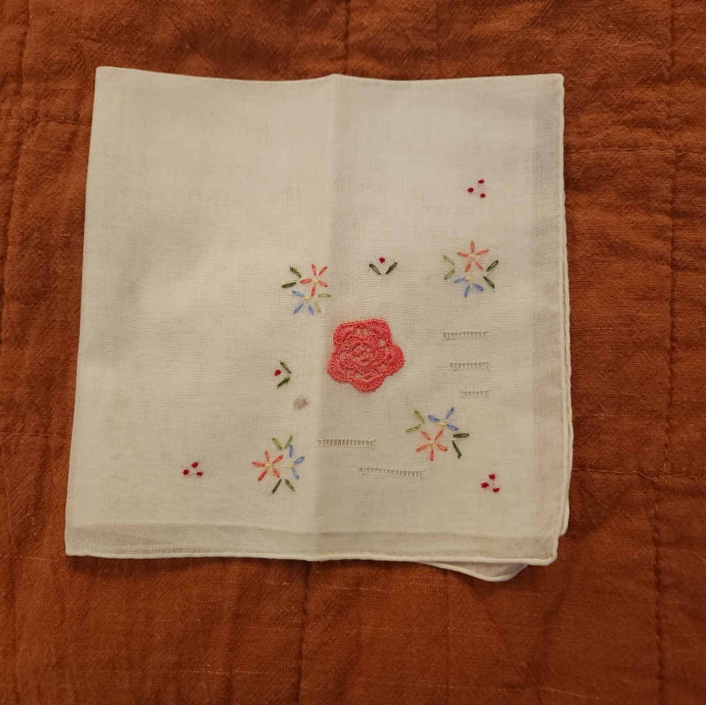 Vintage 1950s Embroidered Hankerchief